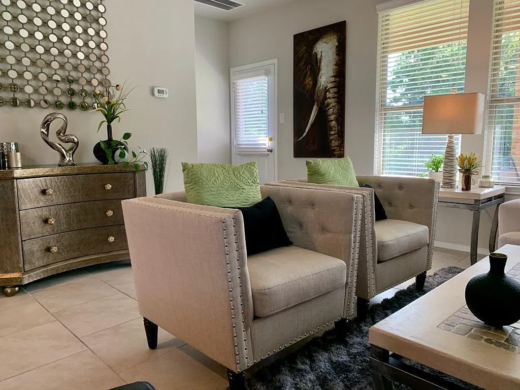 4 bed, 3.5 bath, 2944 sqft, $3,200 — Photo 3