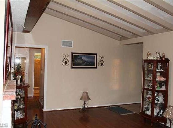 2nd image of 1218 Hawthorne St