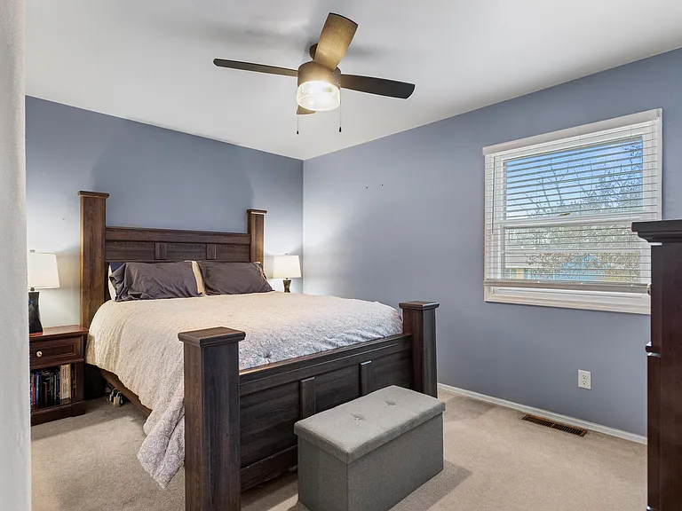 2406 Southwood Dr — Photo 8