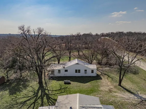 5255 Banks Rd, Fort Worth, TX 76140