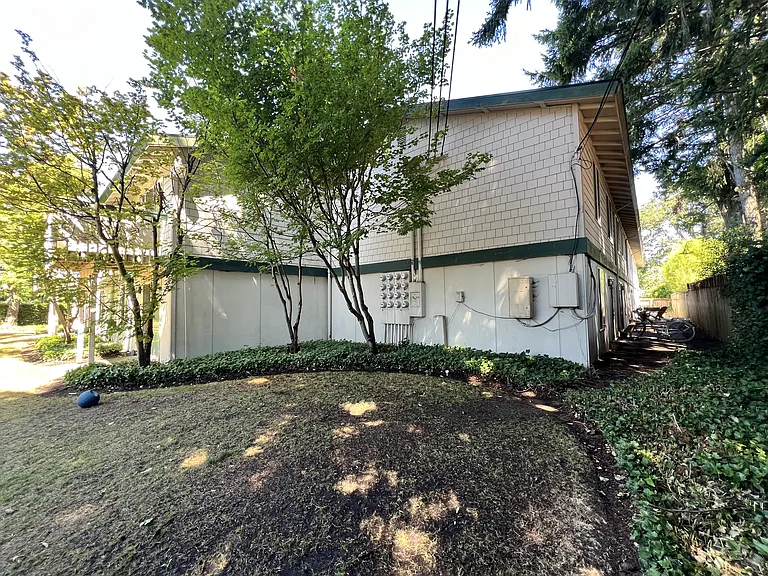 Greenfield Apartments — Photo 14