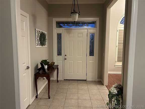 2nd image of 1204 Pinehurst Ct
