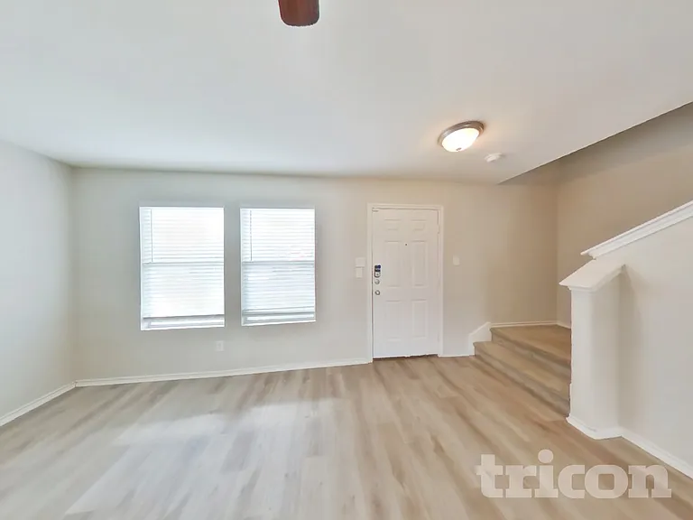 7715 Shining Glow — Photo 3