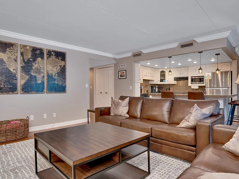 4328 Lakeshore Ln #202 — Photo 17