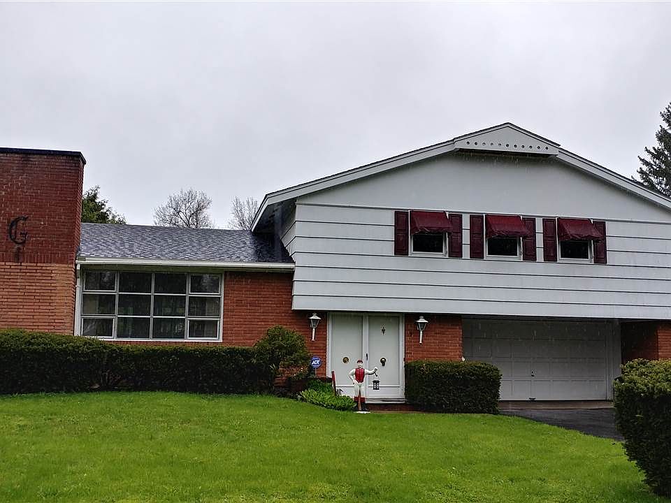 1st image of 9 N Park Dr