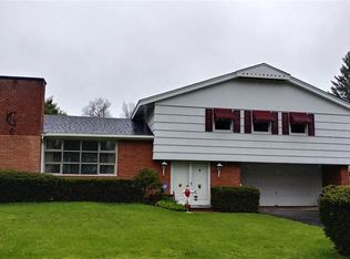 9 N Park Dr, Gloversville, NY 12078