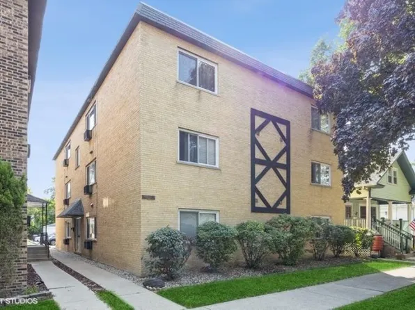 1130 Dunlop Ave APT 3C, Forest Park, IL 60130