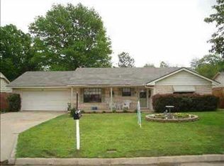 15 N Gilpin Ave, Shawnee, OK 74804