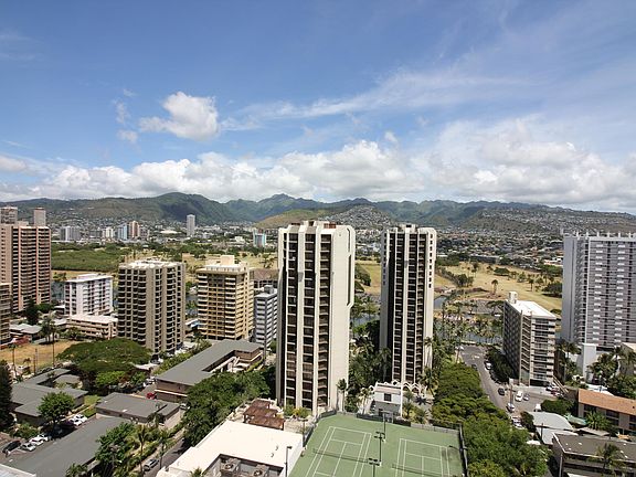 3rd image of 229 Paoakalani Ave #2611