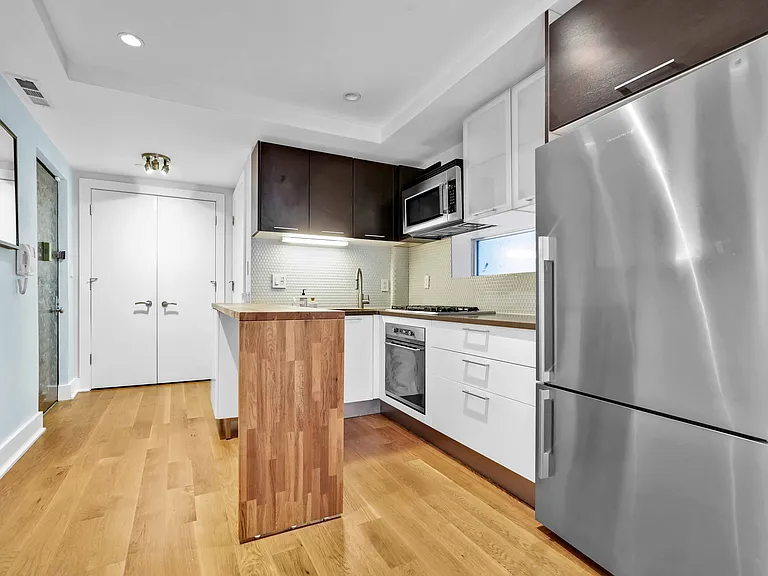 351 S 3rd St #1C — Photo 3