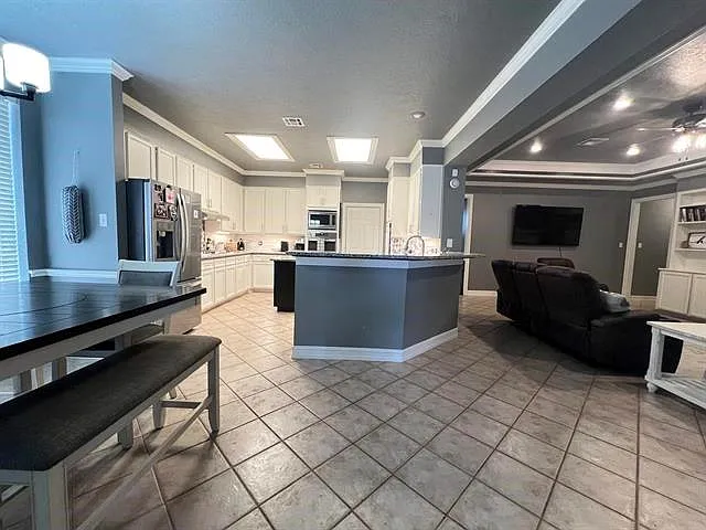 6035 Barrington Ave — Photo 12