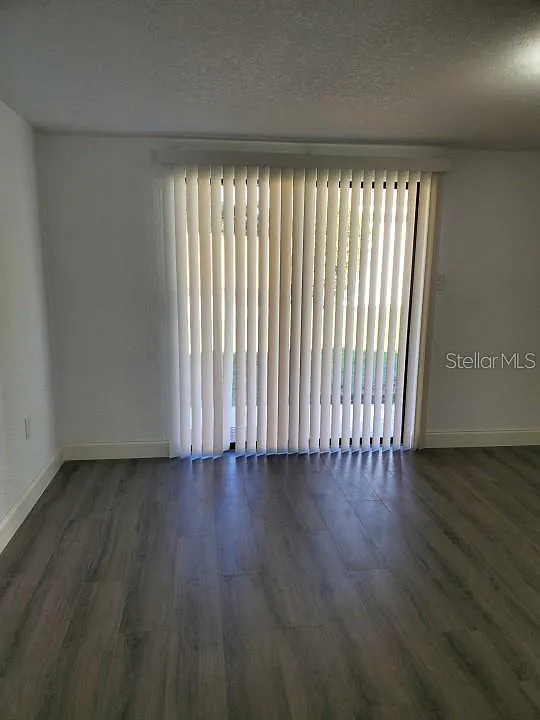 3 bed, 1408 sqft, $2,300 — Photo 4