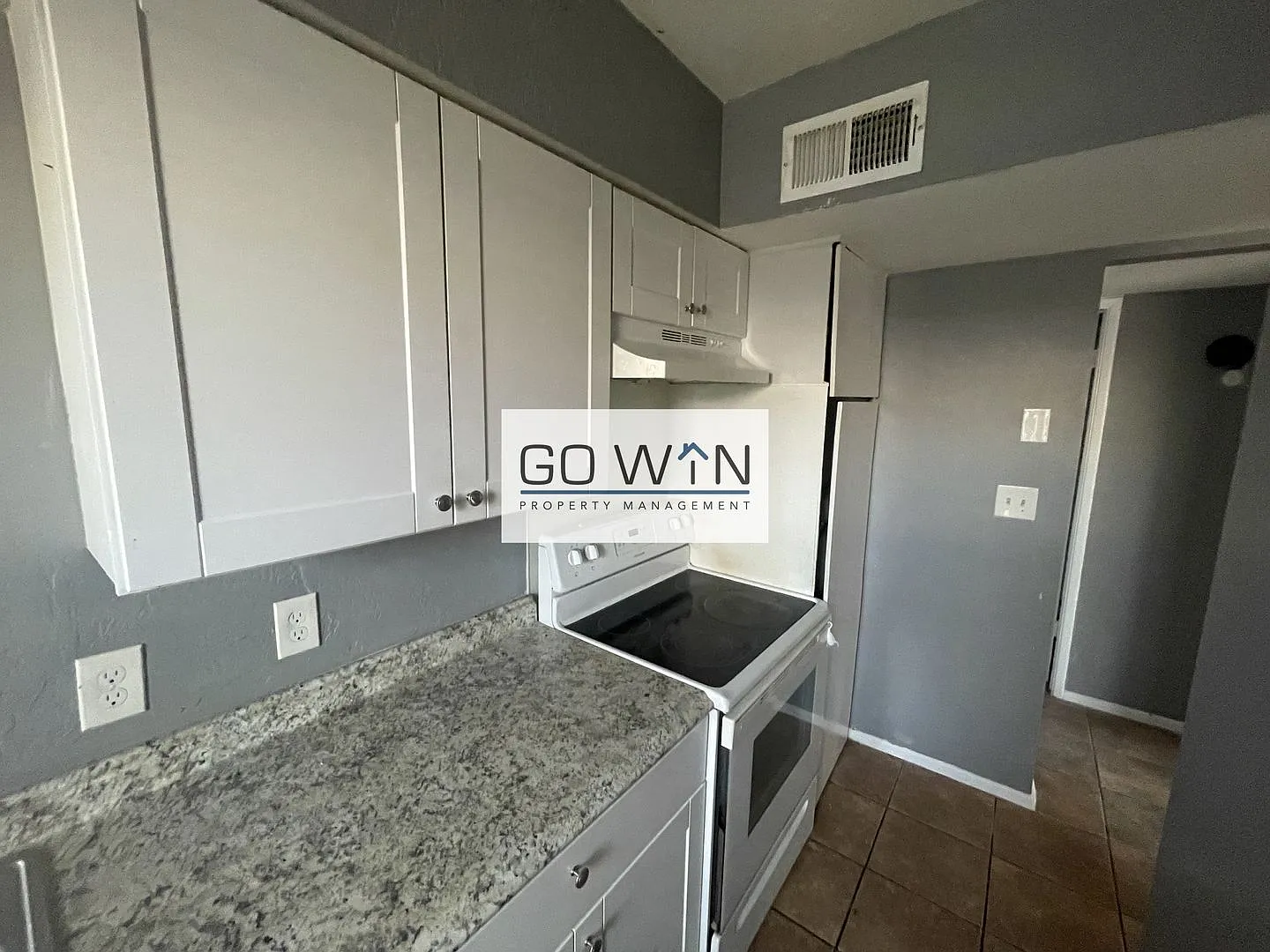 237 S Allen St — Photo 3