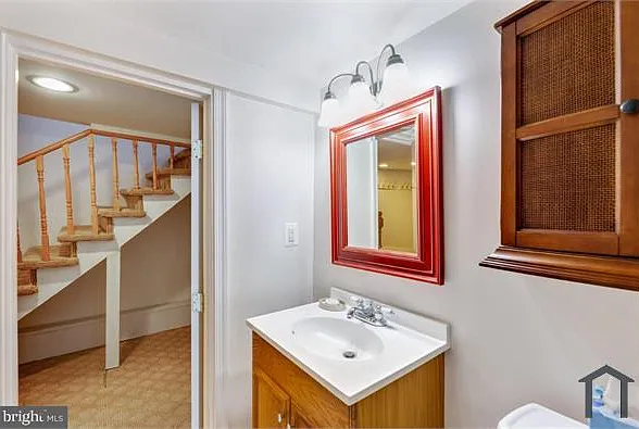 1637 Kramer St NE — Photo 32