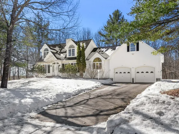 125 Adams St, Dunstable, MA 01827