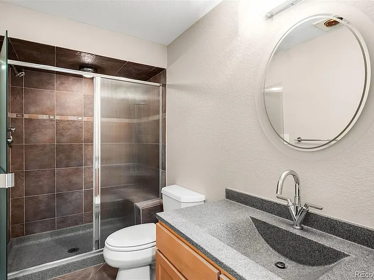 3205 S Tulare Ct — Photo 12