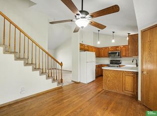 15116 Chalco Pointe Dr, Omaha, NE 68138