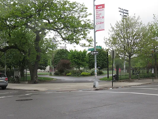 Rented by Rennit Inc. | media 52