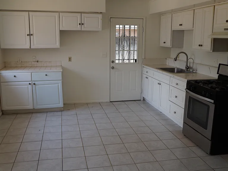 4051 Weyer St — Photo 3