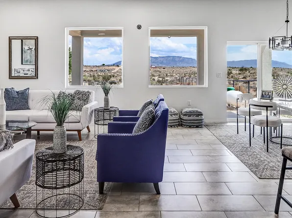 890 Idalia Rd SW, Rio Rancho, NM 87124
