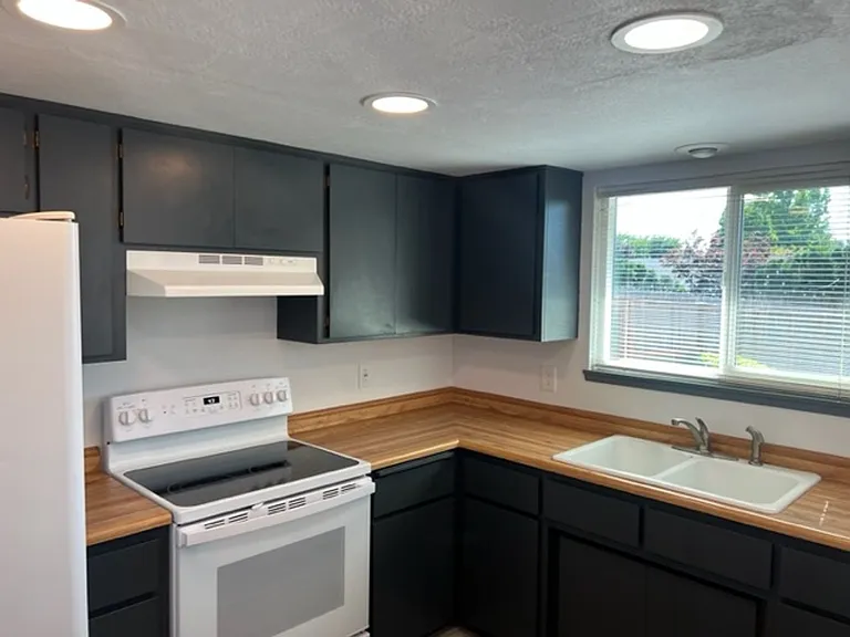 3051 Bron Cir — Photo 3