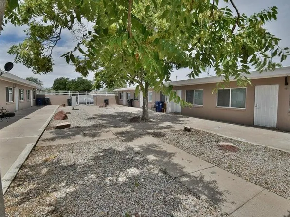 308 Charleston St NE, Albuquerque, NM 87108