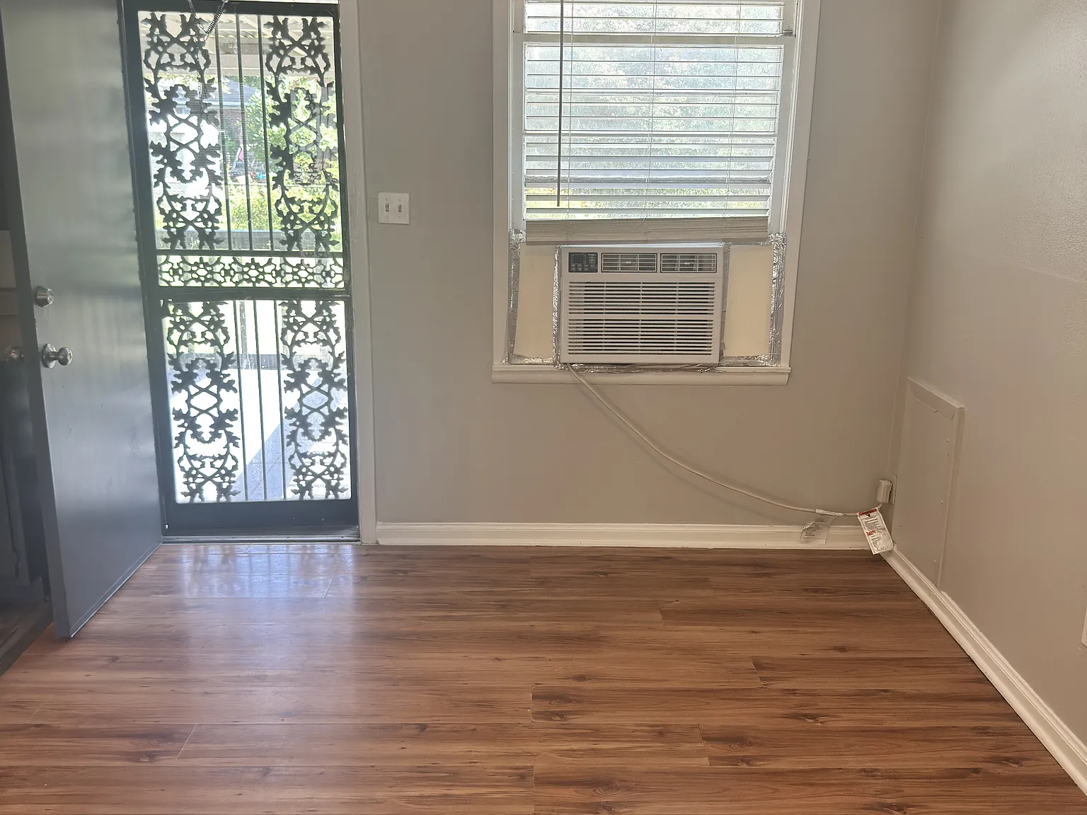 4742 Violet Avenue - 1 — Photo 3