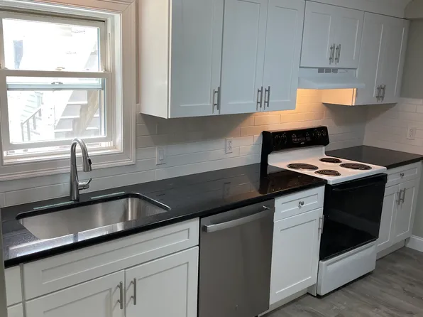 36 Southeast St #36B, Amherst, MA 01002