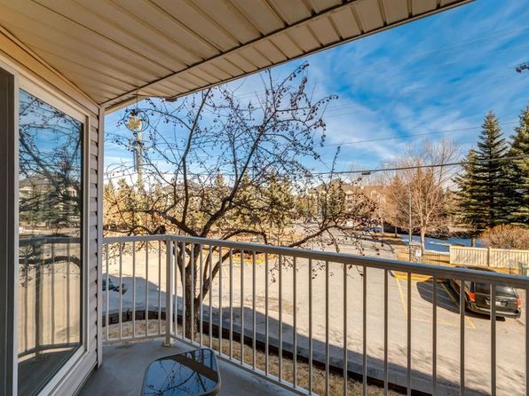 11 E Somervale Vw SW #101, Calgary, AB T2Y 4A9