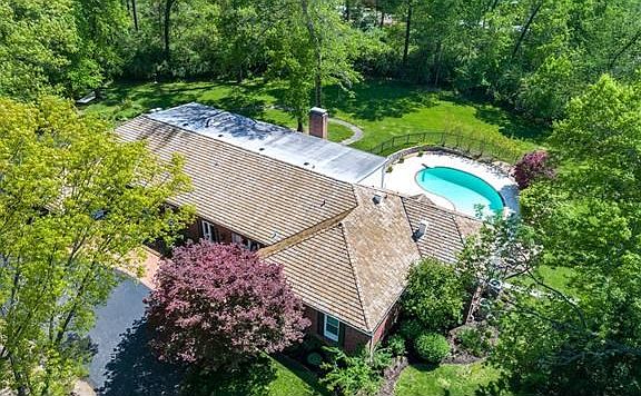Privacy and lush landscaping abound!
