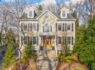 6 Montview Rd, Summit, NJ 07901