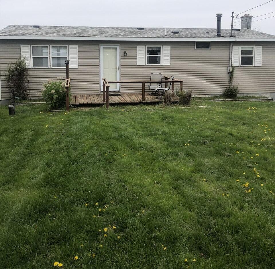 203 Sanford Ave, Houghton Lake Heights, MI 48630 Zillow