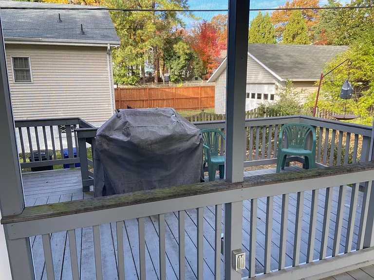 Deck with gas grill