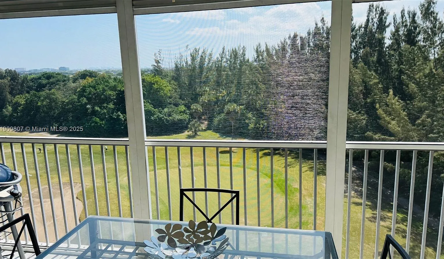 No 10 Palm-Aire Country C — Photo 1