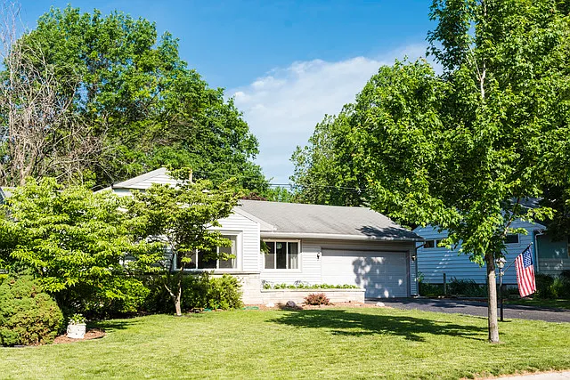 1407 Mayfair Rd photo 1
