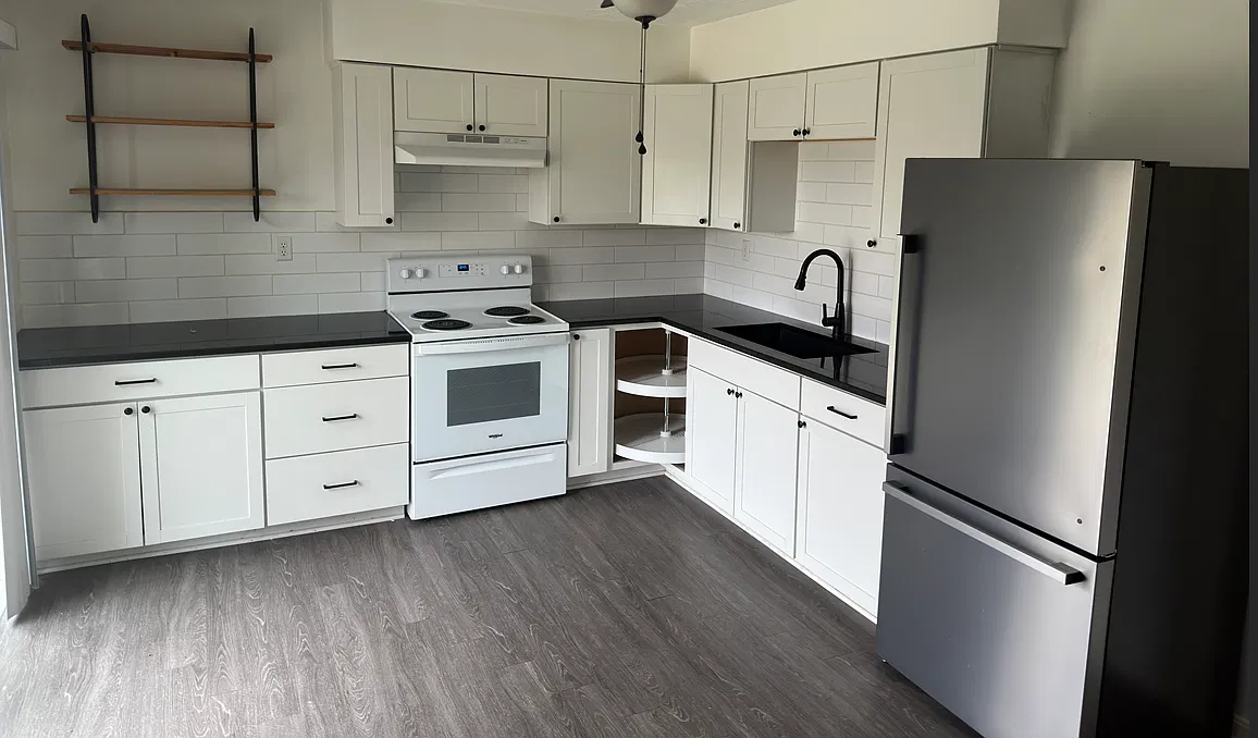 1634 Bayberry Dr — Photo 1