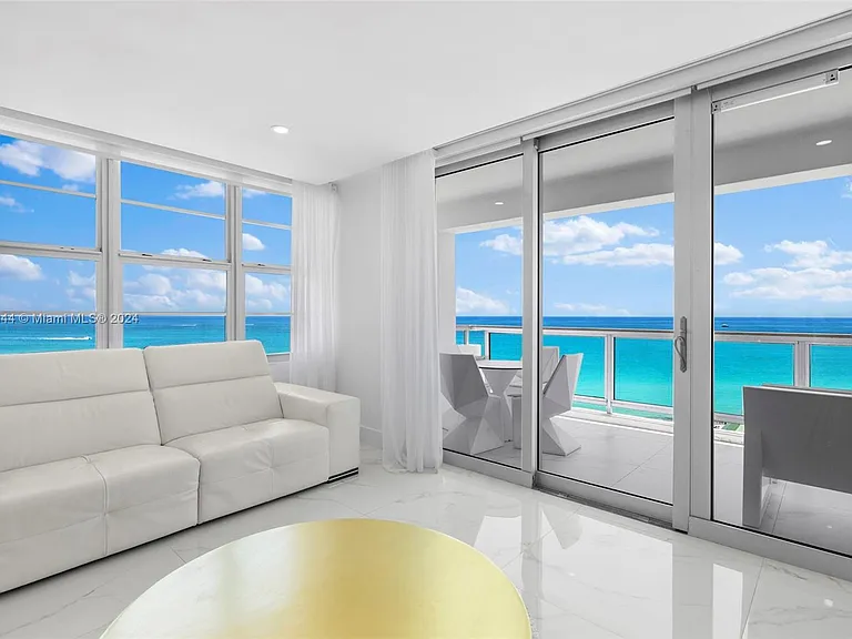 5151 Collins Ave #1527 — Photo 3