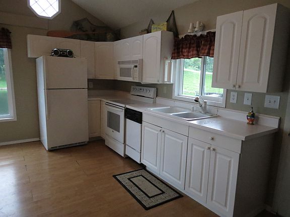 2nd image of 4222 W Lakeshore Dr