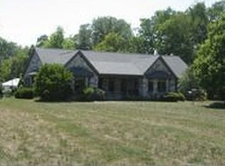 6211 E Pleasant Ridge Rd, Madison, IN 47250
