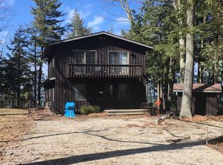 599 Cove Dr, Port Austin, MI 48467