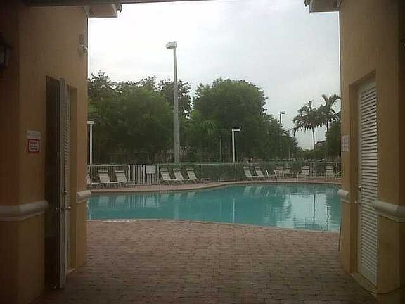 4th image of 17660 NW 73rd Ave #1073