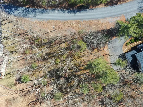 525 Northwood Cir, Cross Junction, VA 22625