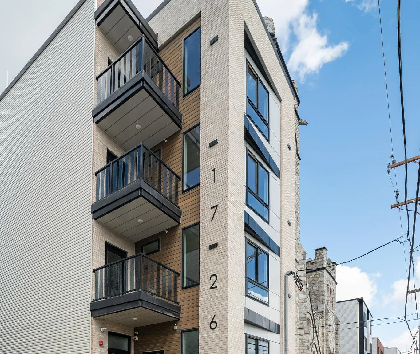 2 bed, 1300 sqft, $1,650 — Photo 4