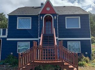 23 E 7th St, Yachats, OR 97498
