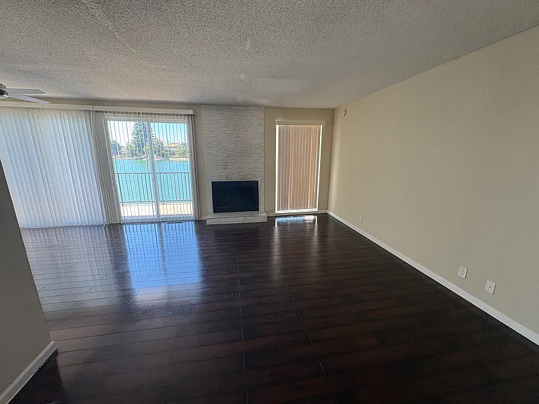 736 Fathom Dr — Photo 5
