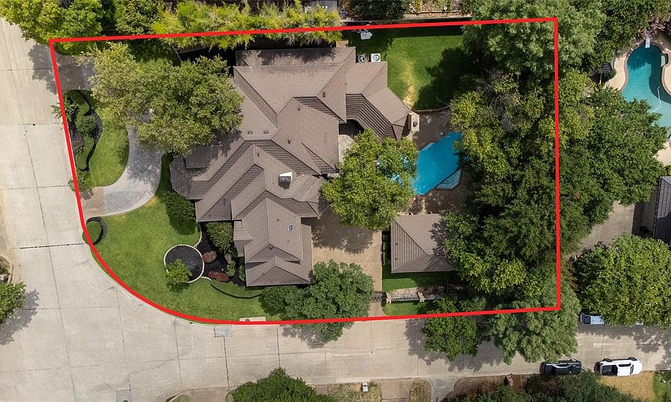 1st image of 3201 Saint Albans Cir