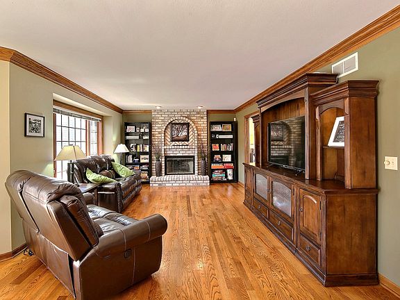 3rd image of W151N10192 Windsong Cir W