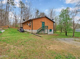 70 Linger Lake Dr, Crossville, TN 38571