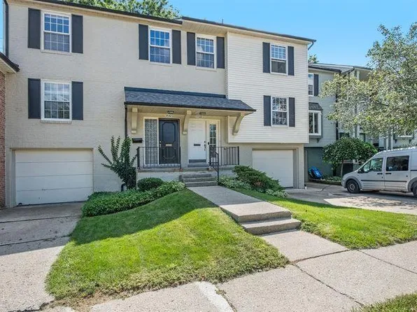 3142 Bolgos Cir, Ann Arbor, MI 48105