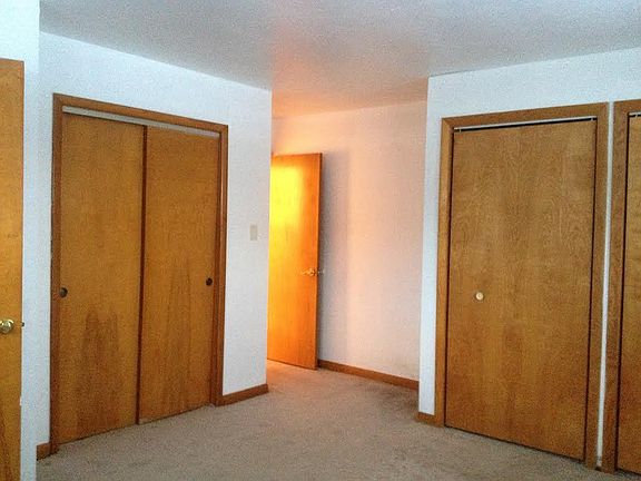 3rd image of 2725 Corby Blvd